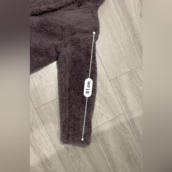 Uniqlo: PILE-LINED FLEECE TAILORED COAT - Picture 9 of 11